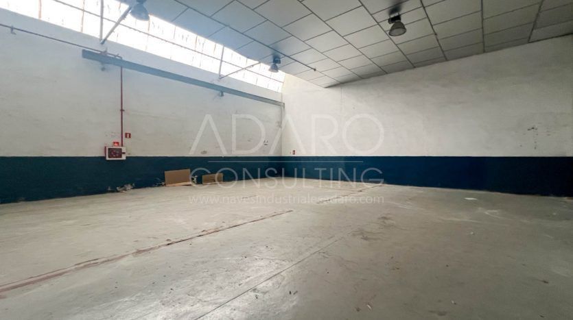 Nave industrial en venta en San Fernando de Henares de 662 m²
