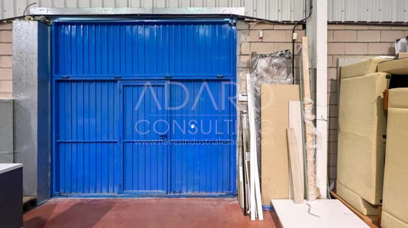 ave industrial en Camarma de Esteruelas de una superficie total construida de 700 m²