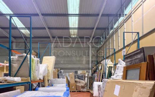 Nave industrial en alquiler en Camarma de Esteruelas de 700 m²