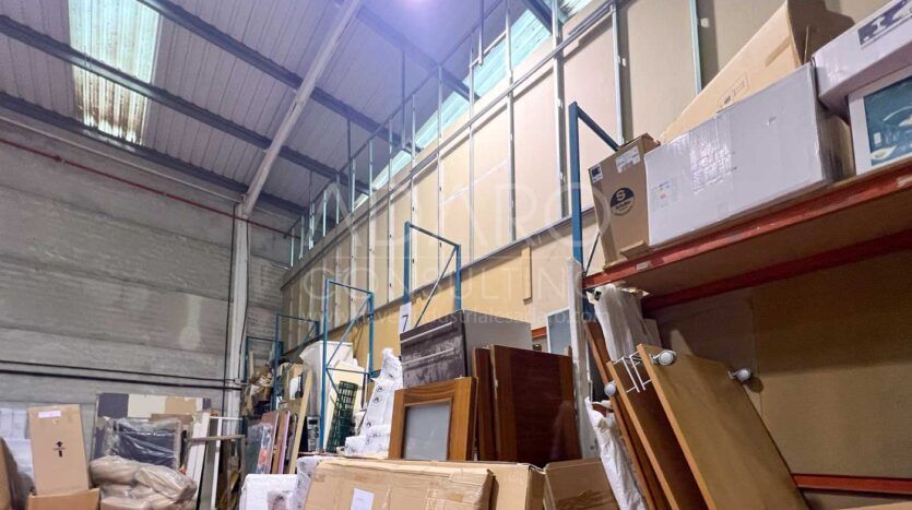 ave industrial en Camarma de Esteruelas de una superficie total construida de 700 m²