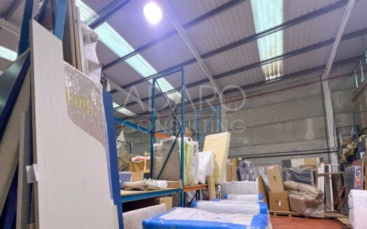 Nave industrial en alquiler en Camarma de Esteruelas de 700 m²