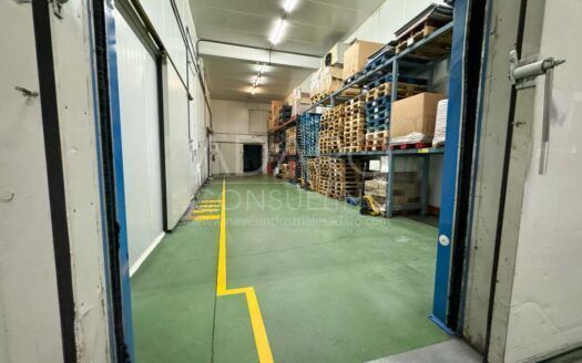 Nave industrial en venta en Leganés de 1.322 m²