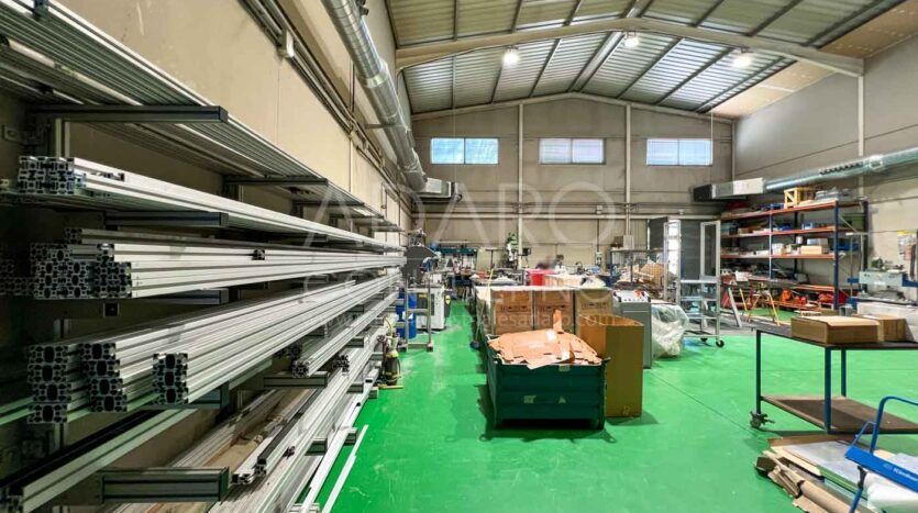 Nave industrial en alquiler en Torrejón de Ardoz de 953 m²