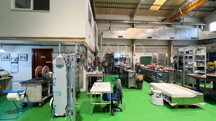 Nave industrial en alquiler en Torrejón de Ardoz de 953 m²