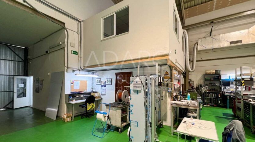 Nave industrial en alquiler en Torrejón de Ardoz de 953 m²
