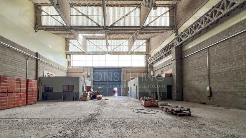 Nave industrial en venta en Guadalajara de 1.050 m²