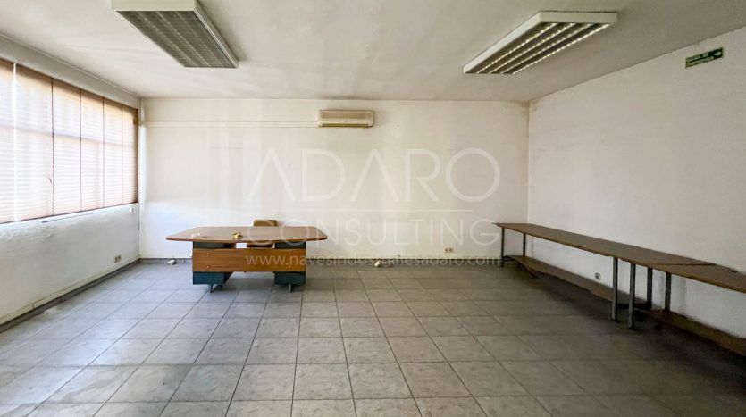 Nave industrial en venta en Torrejón de Ardoz de 779 m²