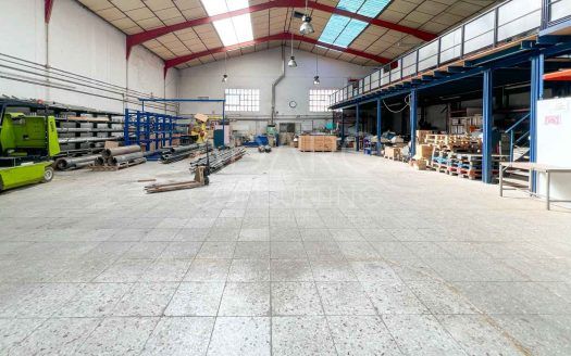 Nave industrial en venta en Torrejón de Ardoz de 779 m²