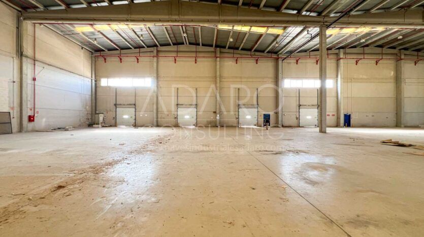Nave logística en venta en Alovera de 9.532 m²