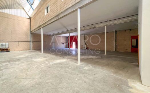 Nave industrial en alquiler en Leganés de 933 m²