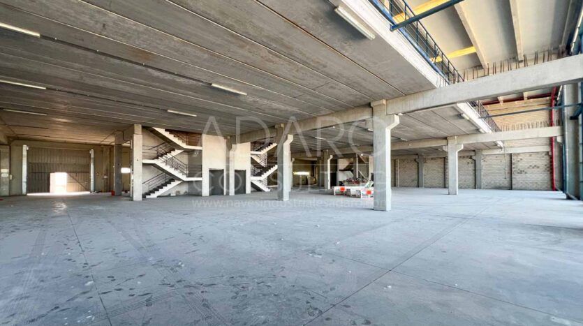 Nave industrial en alquiler en Alcalá de Henares de 1.420 m²