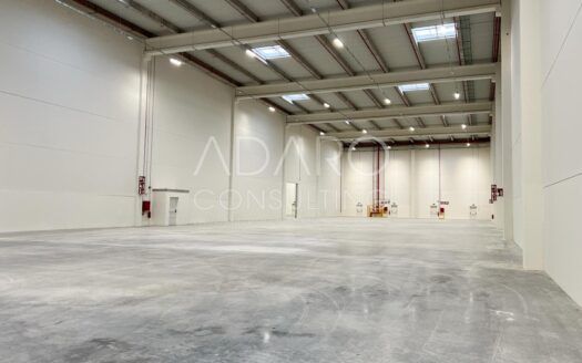 Nave logística en Alquiler en San Fernando de Henares de 5.309 m²