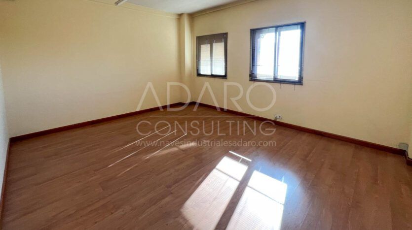 Nave industrial en venta en Getafe de 1.462 m²