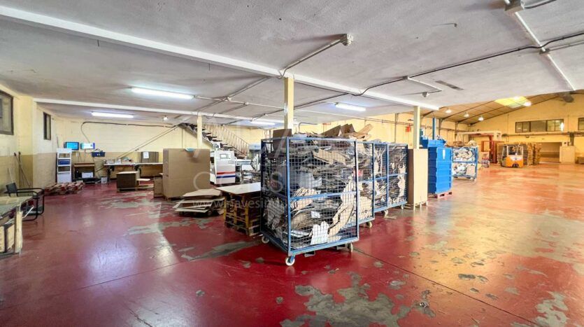 Nave industrial en venta en Getafe de 1.462 m²
