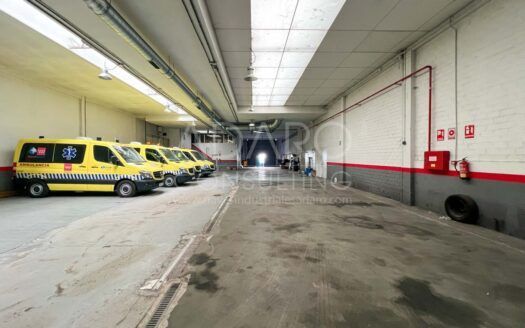 Nave industrial en venta en Getafe de 930 m²
