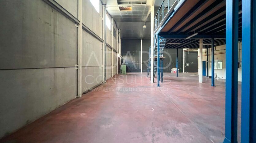 Nave industrial en venta en Torrejón de Ardoz 767 m²