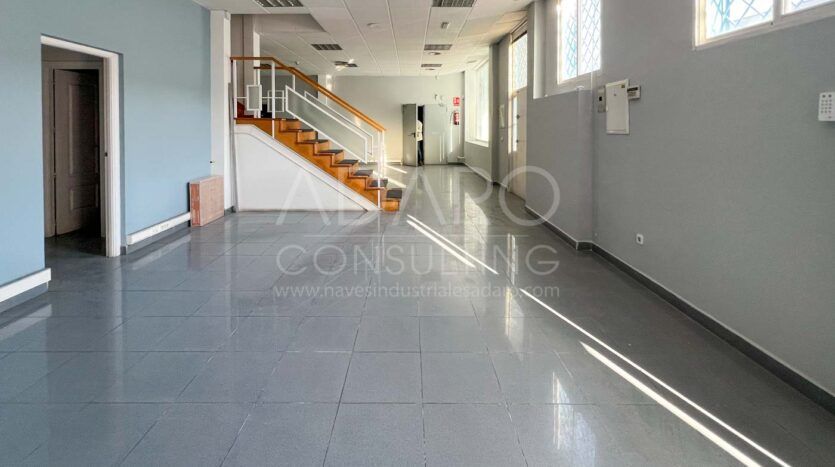 Nave industrial en venta en Torrejón de Ardoz 767 m²