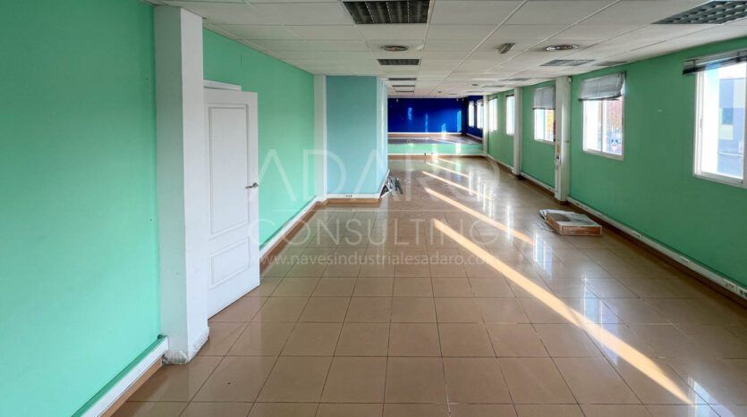 Nave industrial en venta en Torrejón de Ardoz 767 m²