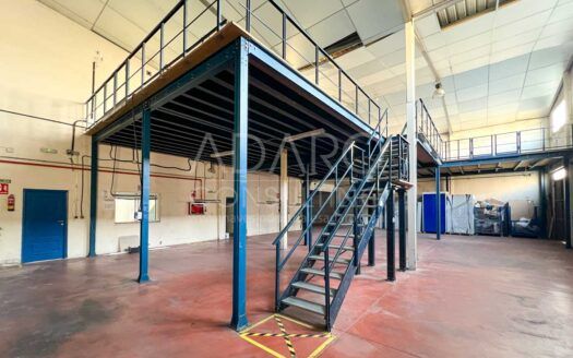 Nave industrial en venta en Torrejón de Ardoz de 767 m²