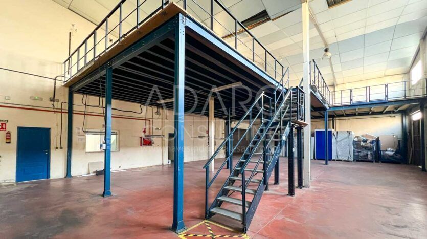 Nave industrial en venta en Torrejón de Ardoz 767 m²