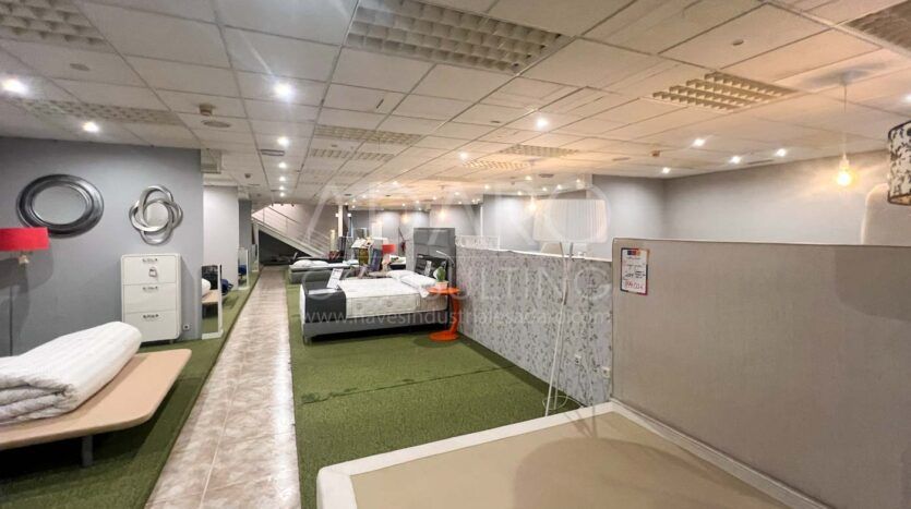 Nave comercial en venta en Coslada de 931 m²