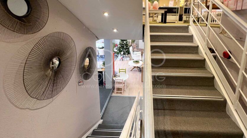 Nave comercial en venta en Coslada de 931 m²