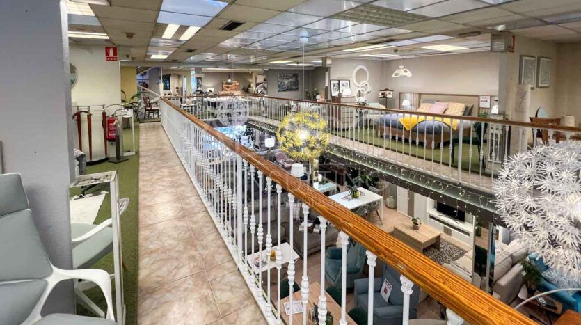 Nave comercial en venta en Coslada de 931 m²