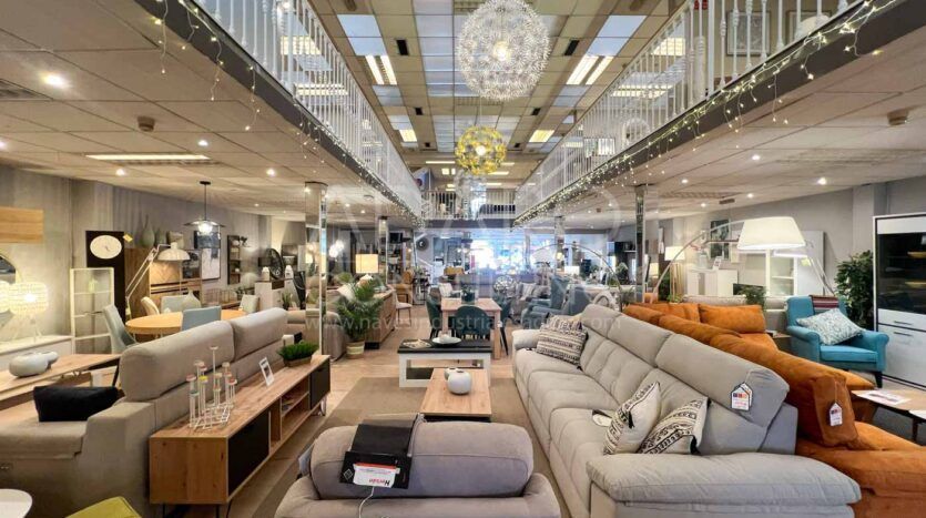 Nave comercial en venta en Coslada de 931 m²