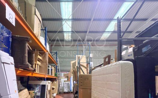 Nave industrial en venta en Camarma de Esteruelas de 700 m²