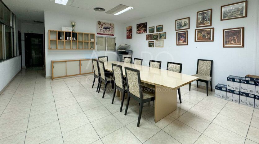 Nave industrial en venta en Leganés de 1.322 m²