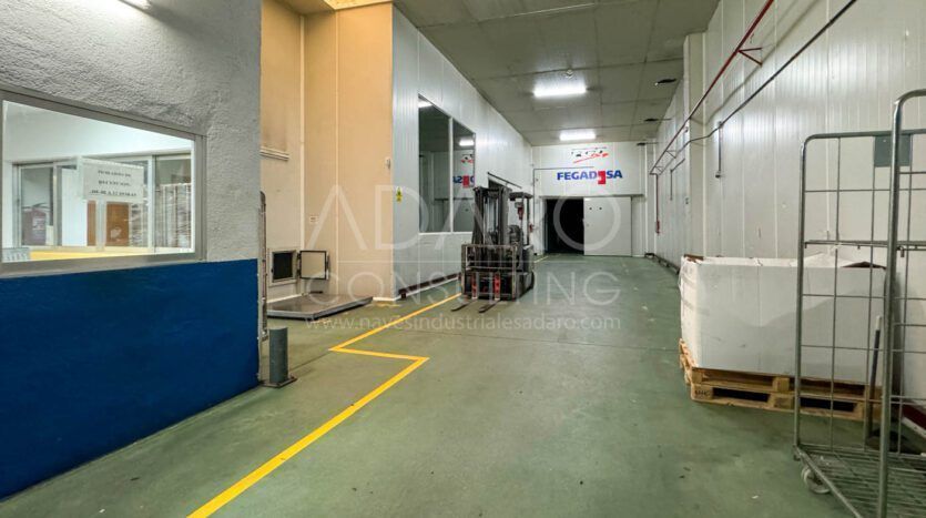 Nave industrial en venta en Leganés de 1.322 m²