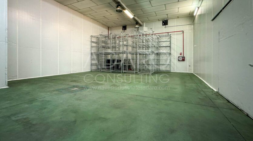 Nave industrial en venta en Leganés de 1.322 m²