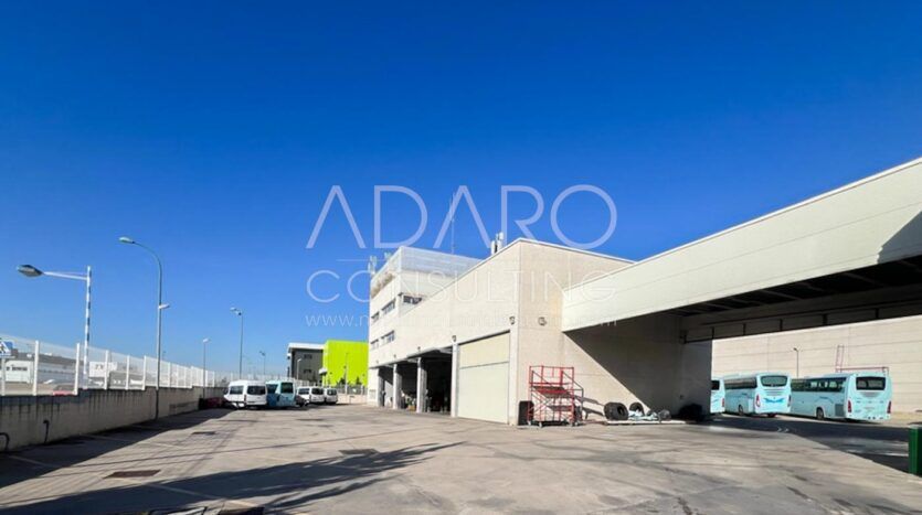 Nave industrial en venta en Getafe de 1.140 m²