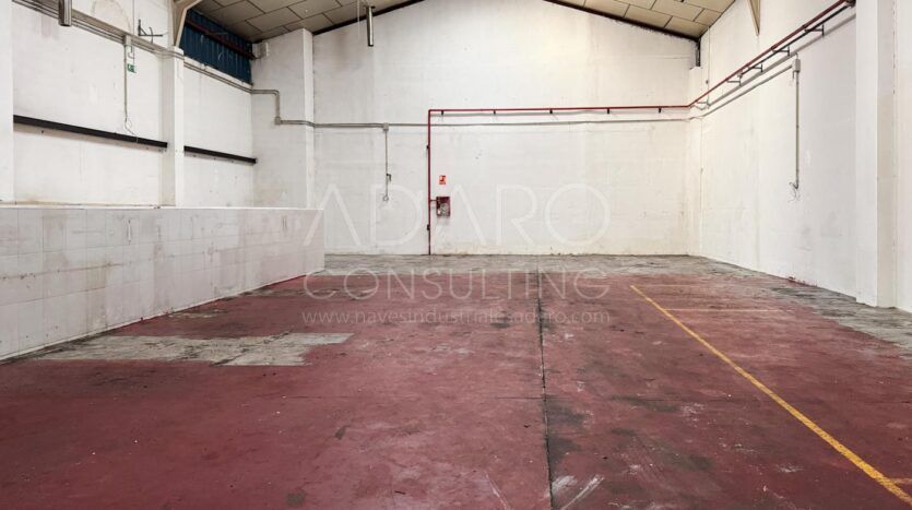 Nave Industrial en Alquiler en Vallecas de 919 m²