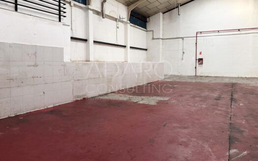 Nave Industrial en Alquiler en Vallecas de 919 m²
