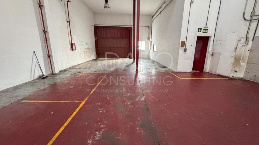 Nave Industrial en Alquiler en Vallecas de 919 m²
