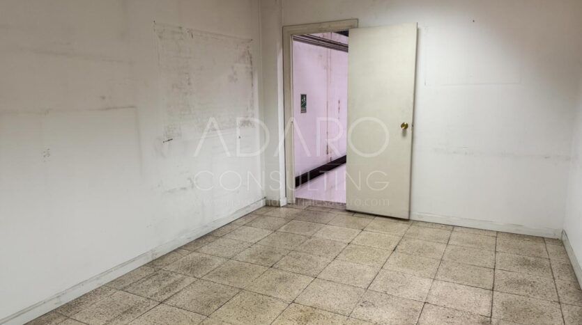 Nave Industrial en Alquiler en Vallecas de 919 m²