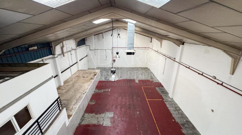 Nave Industrial en Alquiler en Vallecas de 919 m²