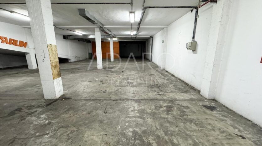 Nave Industrial en Alquiler en Vallecas de 919 m²