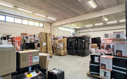 Nave Industrial en alquiler en Villaverde de 975 m²