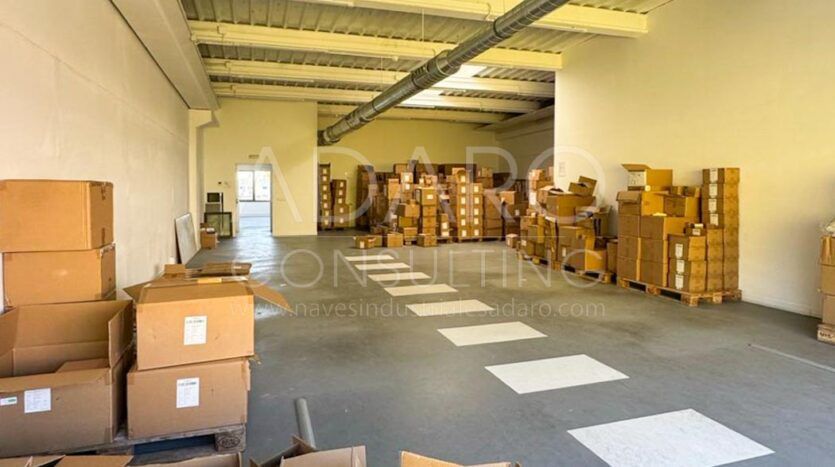 Nave Industrial en alquiler en Villaverde de 975 m²