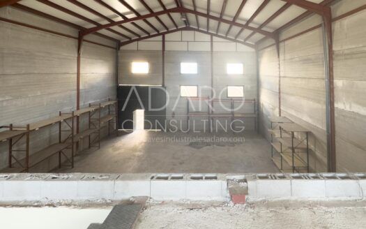 Venta Nave Industrial en Cobeña de 359 m²