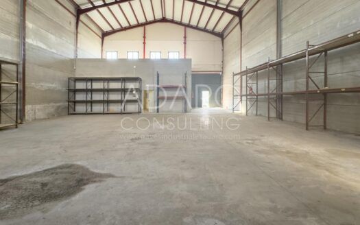 Venta Nave Industrial en Cobeña de 359 m²