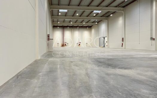 Nave logística en alquiler en San Fernando de Henares de 7.871 m²