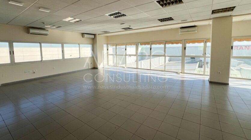 Nave industrial en venta en Getafe de 1.140 m²