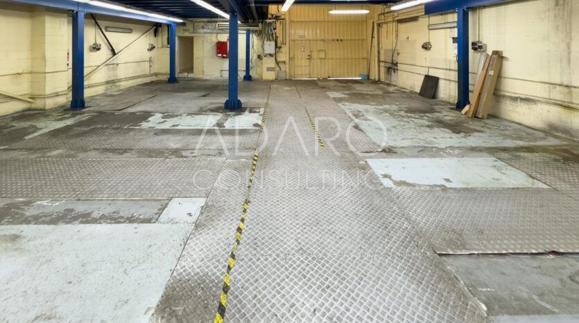 Nave en Alquiler en Vallecas de 925 m²