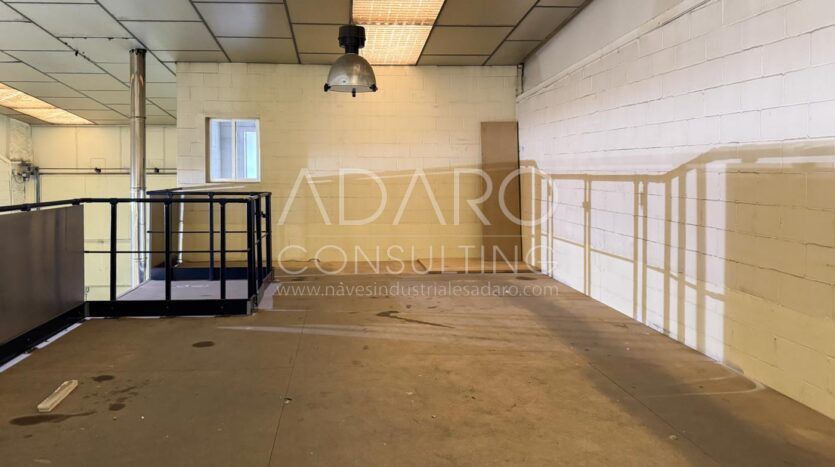 Nave en Alquiler en Vallecas de 925 m²