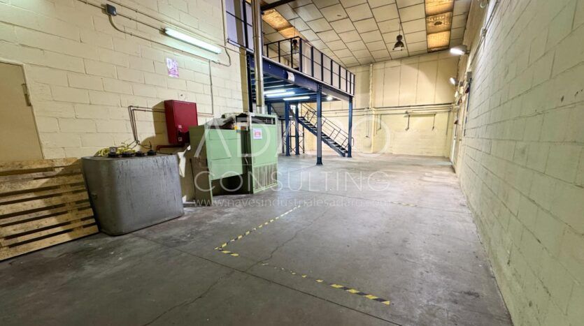 Nave en Alquiler en Vallecas de 925 m²