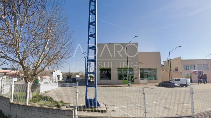 Nave en Alquiler en Parla de 877 m²