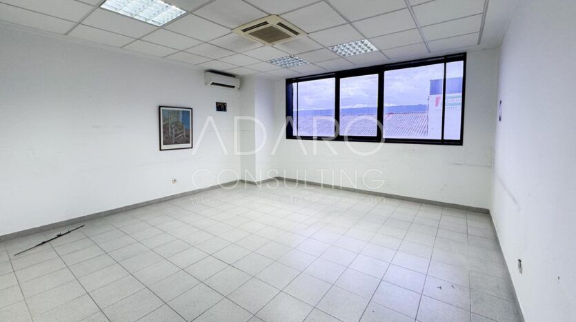 Nave en Venta en San Fernando de Henares de 9.177 m2